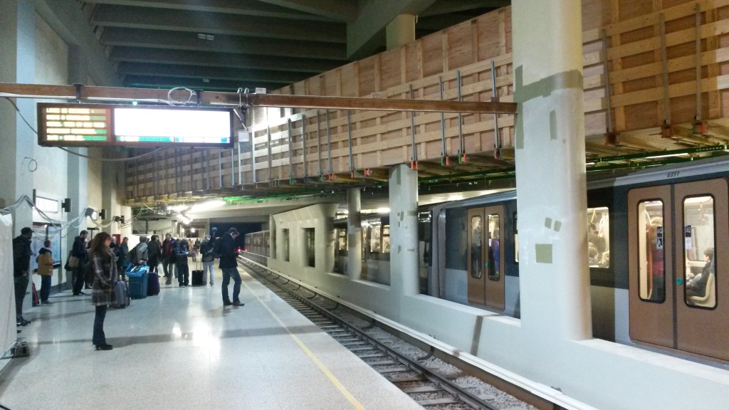 [Brussels]Brussels Schuman Metro station has a new rail bridge under construction above it for serve the airport link